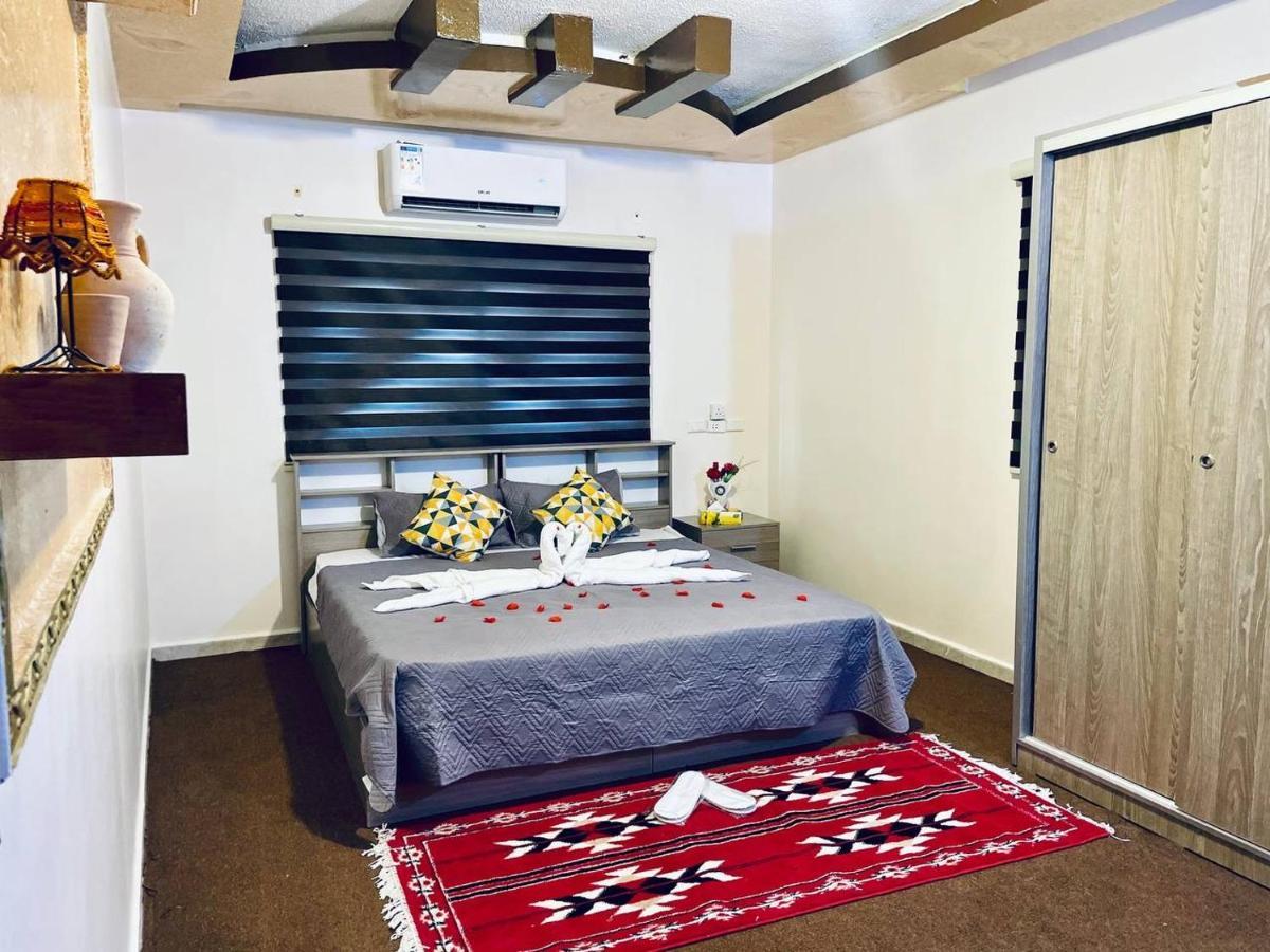 Petra B12 Hostel Вади Муса Екстериор снимка